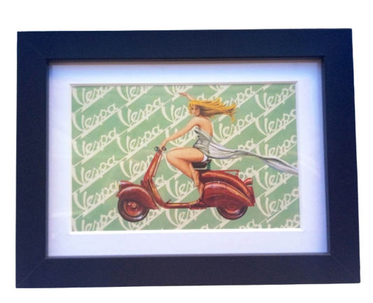 Postal VESPA en marco