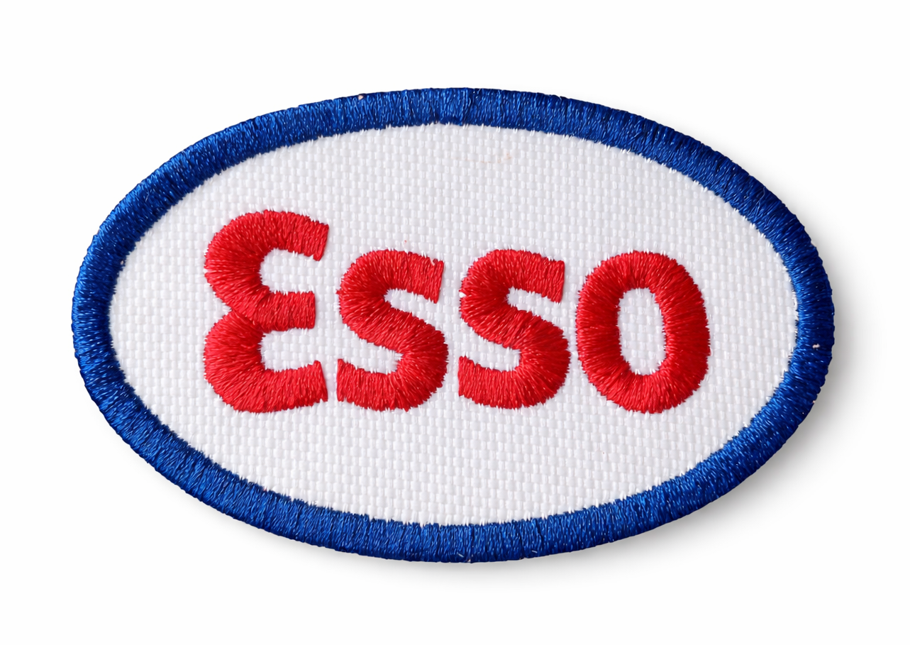 Parche Bordado Vintage ESSO: Tu Accesorio Ideal para Personalizar con Estilo